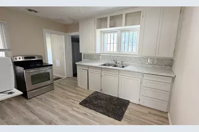 411 E North Street, Morrison, IL 61270 - Photo 3