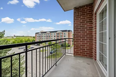 405 S Creekside Drive #404, Palatine, IL 60074 - Photo 9