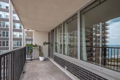 400 E Randolph Street #2325, Chicago, IL 60601 - Photo 9