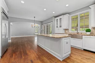 31158 Sage Ct, Green Oaks, IL 60048 - Photo 9
