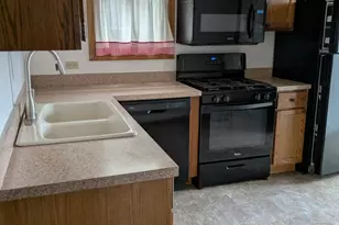 2440 W Warner Ave, Chicago, IL 60618 - Photo 11