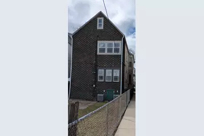 2440 W Warner Avenue, Chicago, IL 60618 - Photo 3