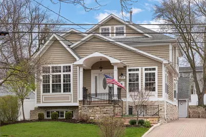 117 N Park Boulevard, Glen Ellyn, IL 60137 - Photo 1
