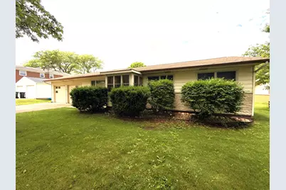 315 Mecherle Drive, Bloomington, IL 61701 - Photo 3