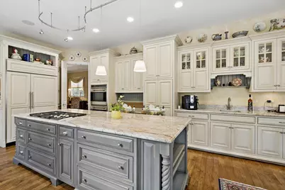 64 Forest Gate Circle, Oak Brook, IL 60523 - Photo 3