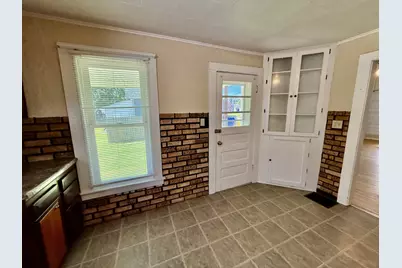 302 S Walnut Street, Kewanee, IL 61443 - Photo 5