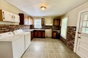 302 S Walnut St, Kewanee, IL 61443 - Photo 7