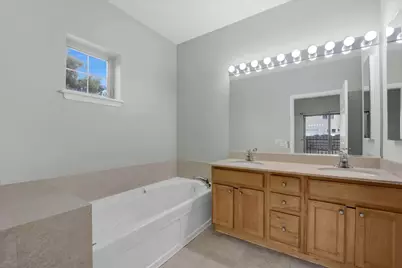 9222 Ewing Avenue #102, Evanston, IL 60203 - Photo 13