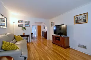 1638 N 74th Ave, Elmwood Park, IL 60707 - Photo 7