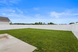 7 Kirby Cir, Monticello, IL 61856 - Photo 7