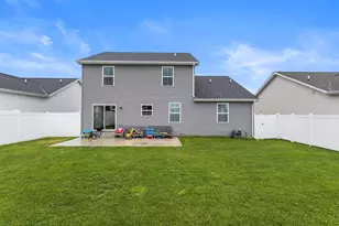7 Kirby Cir, Monticello, IL 61856 - Photo 5