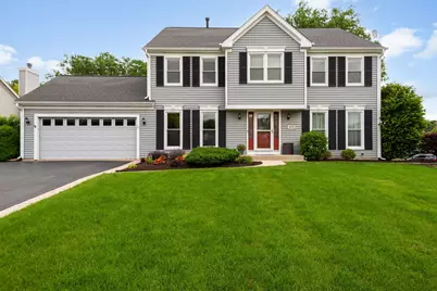 610 Fontana Place, Mundelein, IL 60060 - Photo 1