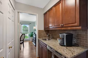 610 Fontana Pl, Mundelein, IL 60060 - Photo 11