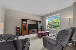 1739 Maple Ave, Hanover Park, IL 60133 - Photo 3