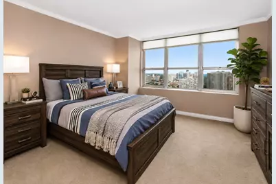 655 W Irving Park Road #2716, Chicago, IL 60613 - Photo 9