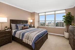 655 W Irving Park Rd, Chicago, IL 60613 - Photo 9