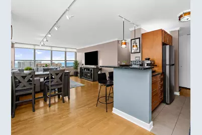 655 W Irving Park Road #2716, Chicago, IL 60613 - Photo 5