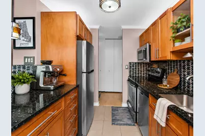 655 W Irving Park Road #2716, Chicago, IL 60613 - Photo 7