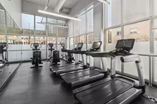 655 W Irving Park Rd, Chicago, IL 60613 - Photo 19