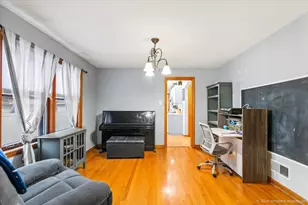 10104 S Turner Ave, Evergreen Park, IL 60805 - Photo 7