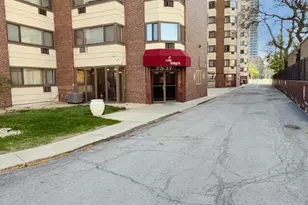 7337 S South Shore Dr, Chicago, IL 60649 - Photo 3