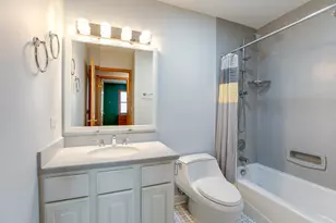 955 Bernard Dr, Buffalo Grove, IL 60089 - Photo 15