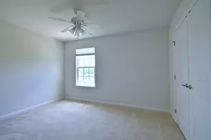 819 Glacial Falls Dr, Gilberts, IL 60136 - Photo 27
