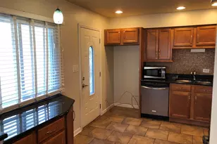 1674 Maple St, Des Plaines, IL 60018 - Photo 5