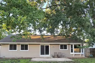 [Address not provided], Warrenville, IL 60555 - Photo 3