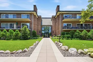 6 Oak Brook Club Dr, Oak Brook, IL 60523 - Photo 27