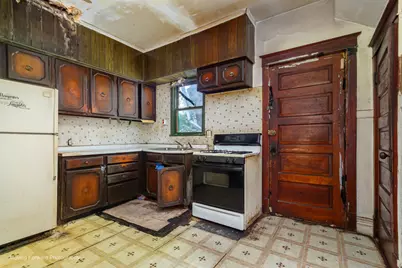 11808 S Emerald Avenue, Chicago, IL 60628 - Photo 13