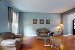 684 Huntington Dr, Carol Stream, IL 60188 - Photo 5