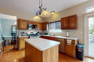 684 Huntington Dr, Carol Stream, IL 60188 - Photo 9