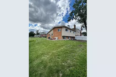 7030 W Carol Avenue, Niles, IL 60714 - Photo 3