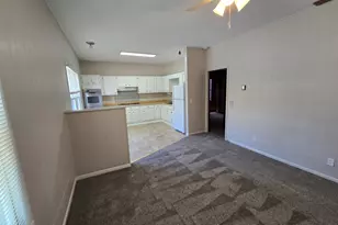 208 S Main St, Wauconda, IL 60084 - Photo 5
