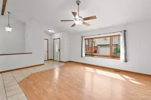 5214 Parkview Dr, McCullom Lake, IL 60050 - Photo 7