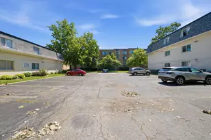 9601 S Karlov Ave, Oak Lawn, IL 60453 - Photo 25