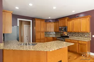662 Omaha Dr, Yorkville, IL 60560 - Photo 11