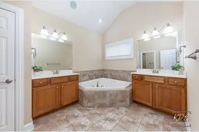 662 Omaha Drive, Yorkville, IL 60560 - Photo 17