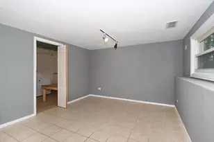 883 Hastings Ln, Hanover Park, IL 60133 - Photo 13