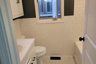 11134 S Sawyer Ave, Chicago, IL 60655 - Photo 9