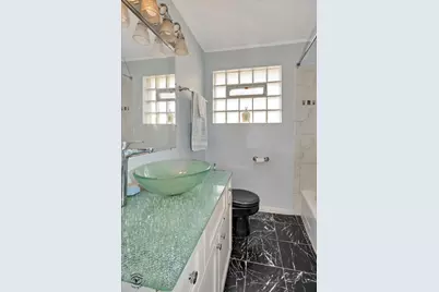2344 E 83rd Street, Chicago, IL 60617 - Photo 9