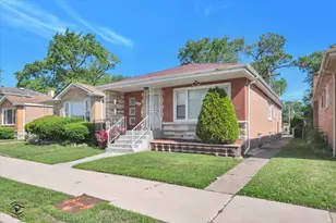 2344 E 83rd St, Chicago, IL 60617 - Photo 3