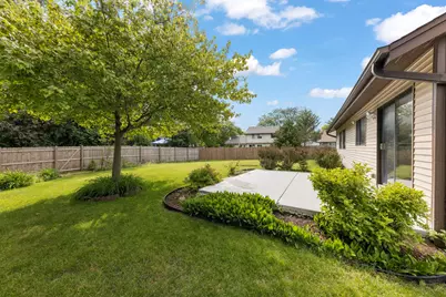 2S640 Continental Drive, Warrenville, IL 60555 - Photo 19