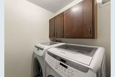 2S640 Continental Drive, Warrenville, IL 60555 - Photo 17