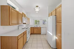 12245 Songbird Ln, Huntley, IL 60142 - Photo 7