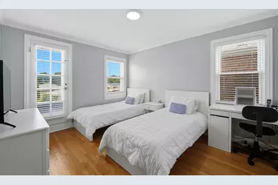 2924 W Jerome Street, Chicago, IL 60645 - Photo 19