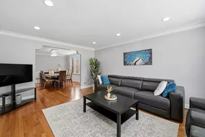 2924 W Jerome Street, Chicago, IL 60645 - Photo 3