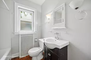 2045 W Farragut Ave, Chicago, IL 60625 - Photo 25