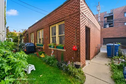 2045 W Farragut Avenue #3, Chicago, IL 60625 - Photo 9